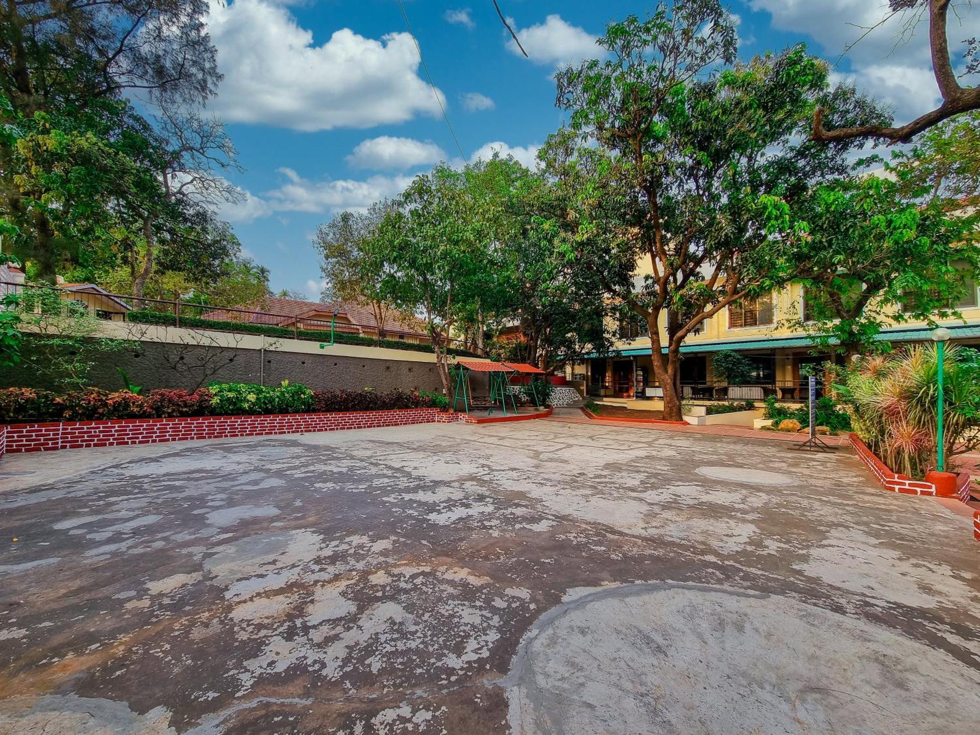 Zaras Resort Khandala Lonavla Exterior foto